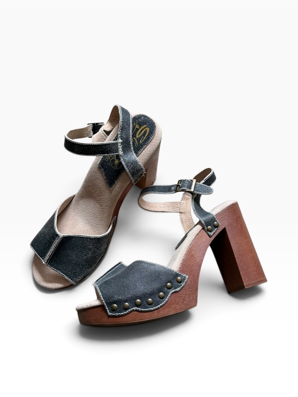 Sbicca Nansa Women's Black Distressed Leather Platform Sandals Block Heel 10